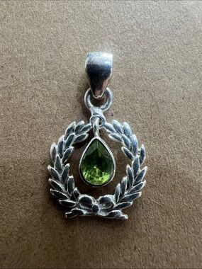 Sterling Silver Laurel Wreath Pendant with Peridot Teardrop Stone